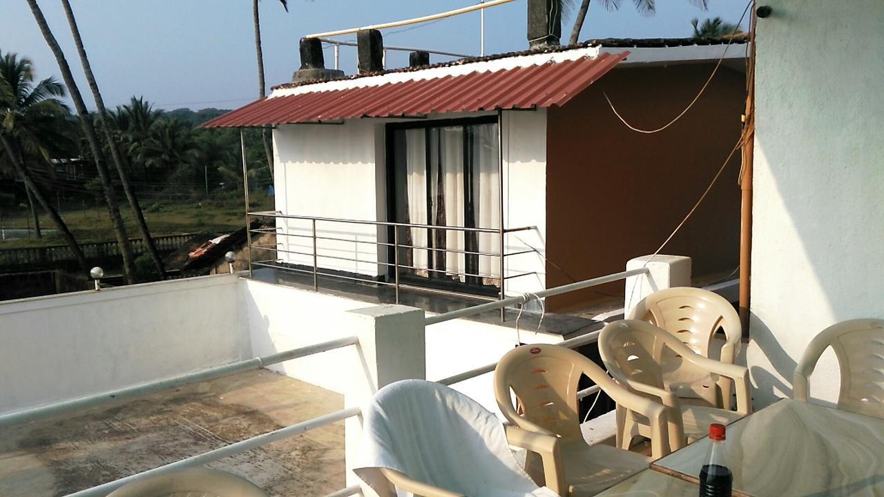 Saritas Guest House - Bogmalo Beach Exterior photo