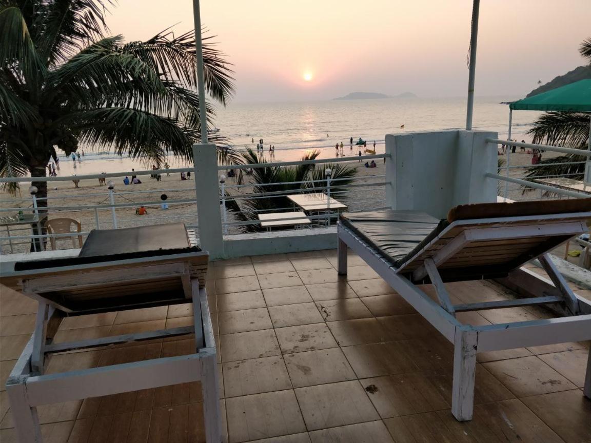 Saritas Guest House - Bogmalo Beach Exterior photo