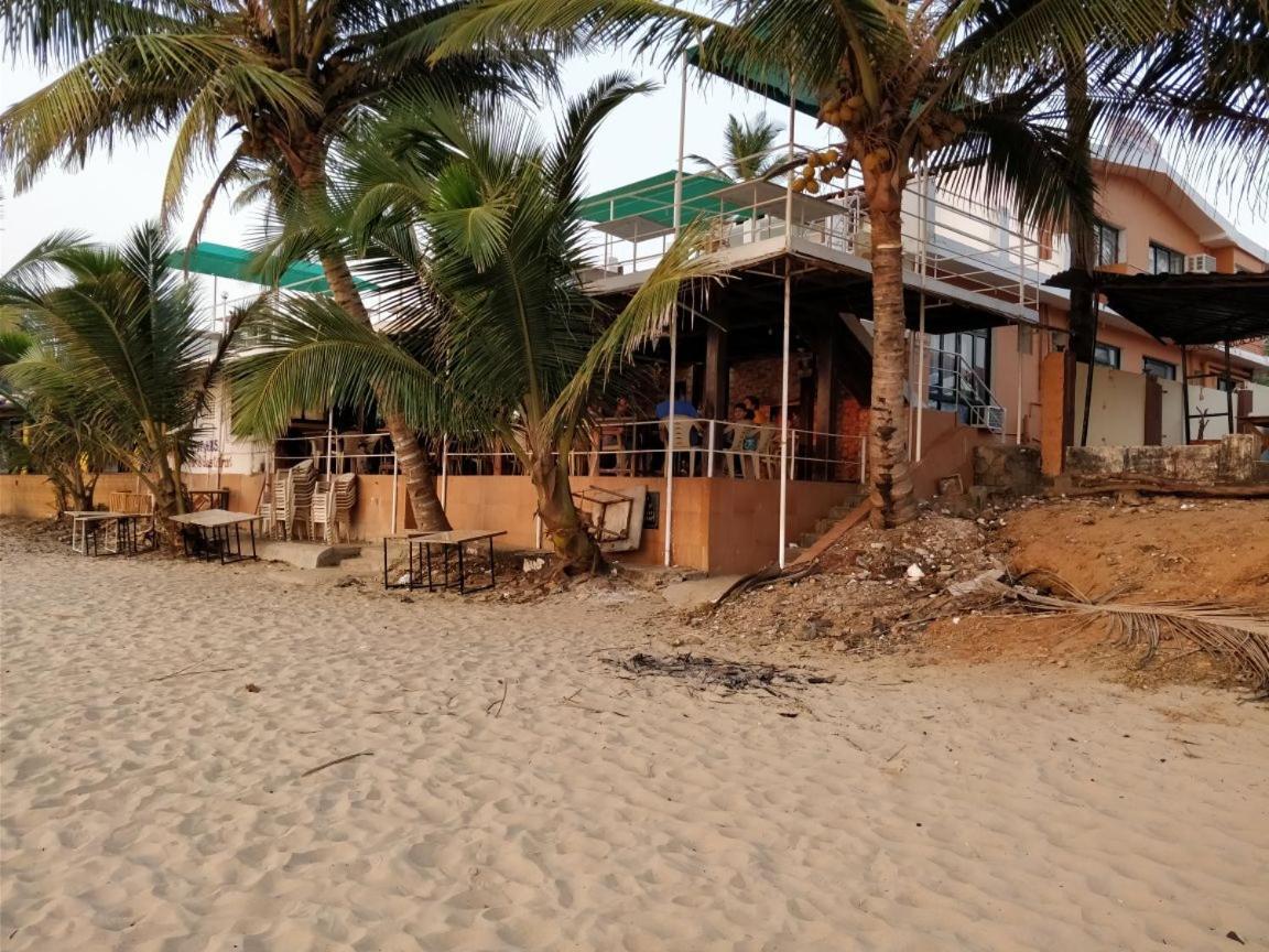 Saritas Guest House - Bogmalo Beach Exterior photo